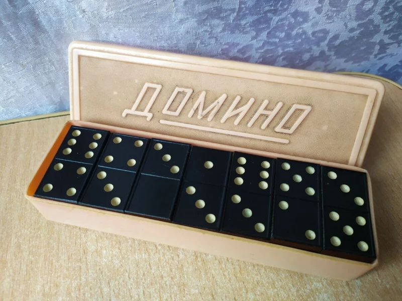 Basic way to play dominoes that anyone can play